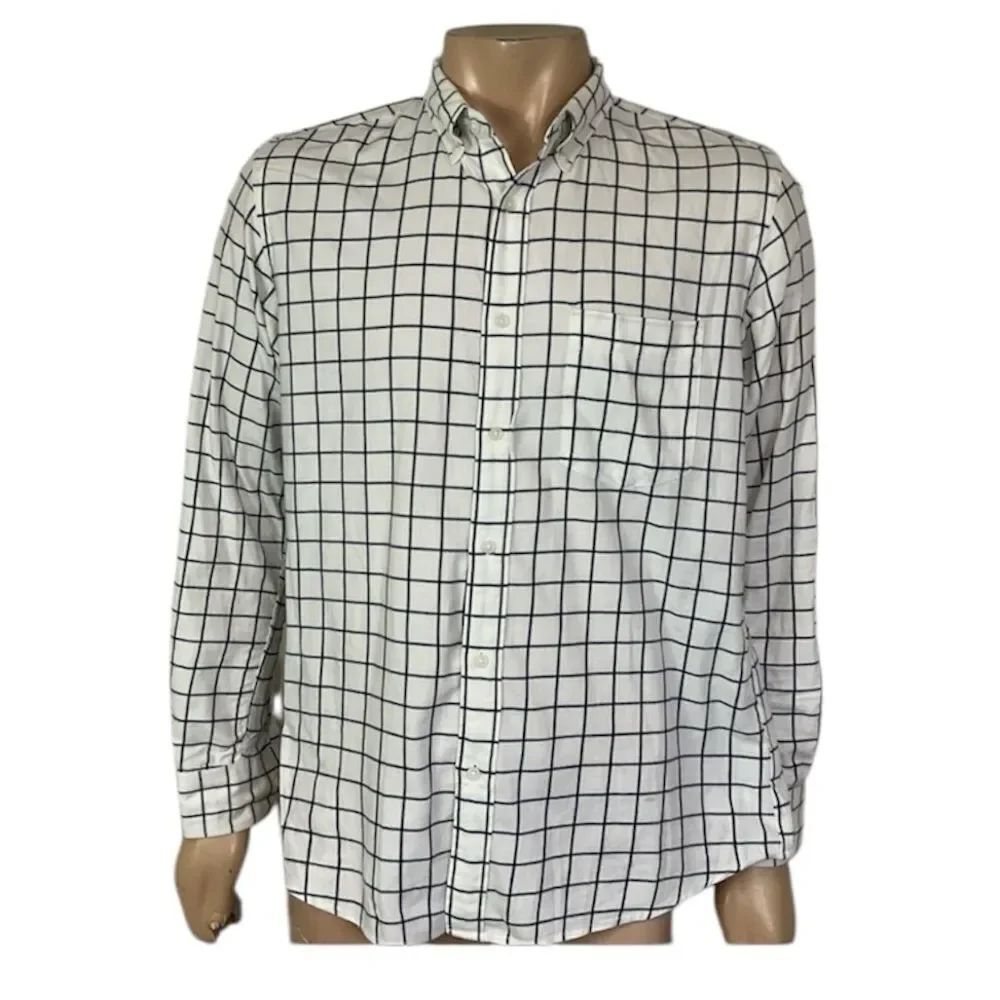 Uniqlo Men's White Black Plaid Chest Pocket Long Sleeve Button Down Shirt Size M